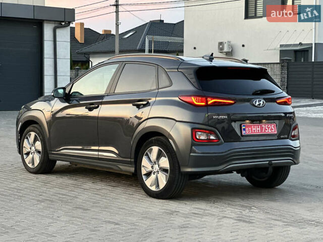 Серый Хендай Kona Electric, объемом двигателя 0 л и пробегом 159 тыс. км за 16900 $, фото 9 на Automoto.ua