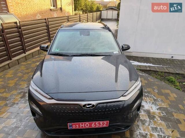 Серый Хендай Kona Electric, объемом двигателя 0 л и пробегом 121 тыс. км за 16000 $, фото 4 на Automoto.ua