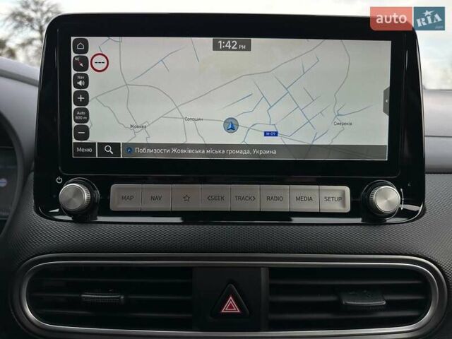 Сірий Хендай Kona Electric, об'ємом двигуна 0 л та пробігом 76 тис. км за 20500 $, фото 15 на Automoto.ua