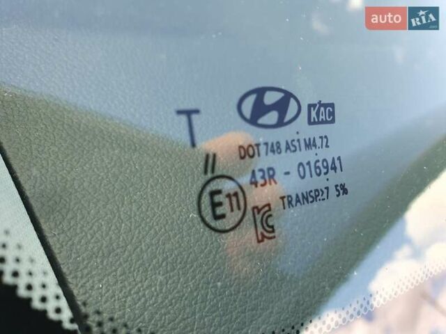 Серый Хендай Kona Electric, объемом двигателя 0 л и пробегом 135 тыс. км за 17100 $, фото 2 на Automoto.ua