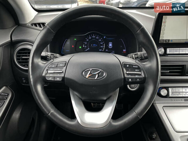 Сірий Хендай Kona Electric, об'ємом двигуна 0 л та пробігом 69 тис. км за 20900 $, фото 42 на Automoto.ua
