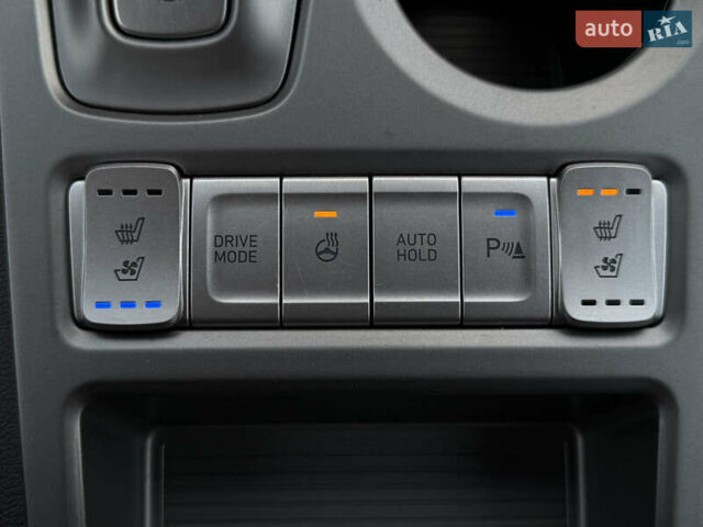 Серый Хендай Kona Electric, объемом двигателя 0 л и пробегом 36 тыс. км за 20700 $, фото 74 на Automoto.ua