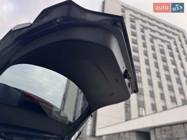 Сірий Хендай Kona Electric, об'ємом двигуна 0 л та пробігом 88 тис. км за 18700 $, фото 43 на Automoto.ua