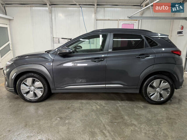 Серый Хендай Kona Electric, объемом двигателя 0 л и пробегом 36 тыс. км за 20700 $, фото 16 на Automoto.ua