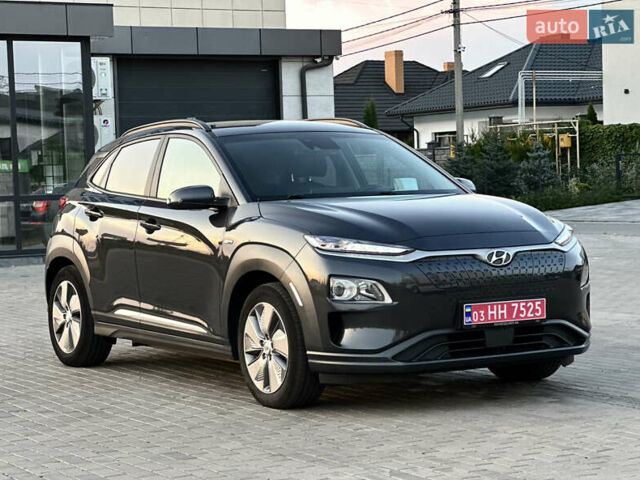 Серый Хендай Kona Electric, объемом двигателя 0 л и пробегом 159 тыс. км за 16900 $, фото 1 на Automoto.ua