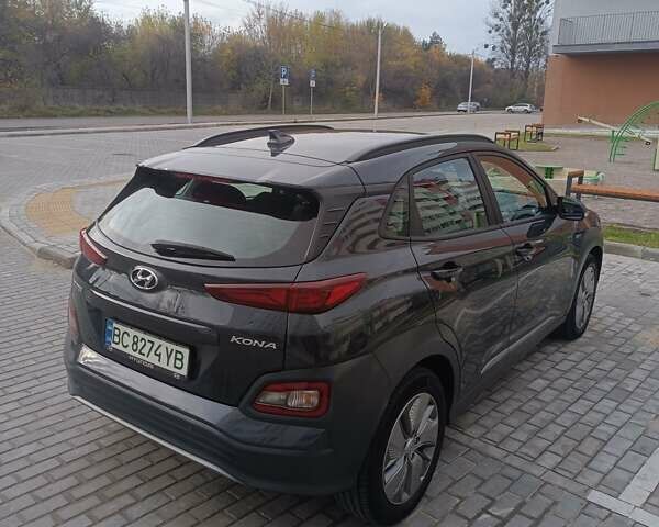 Серый Хендай Kona Electric, объемом двигателя 0 л и пробегом 80 тыс. км за 17300 $, фото 1 на Automoto.ua
