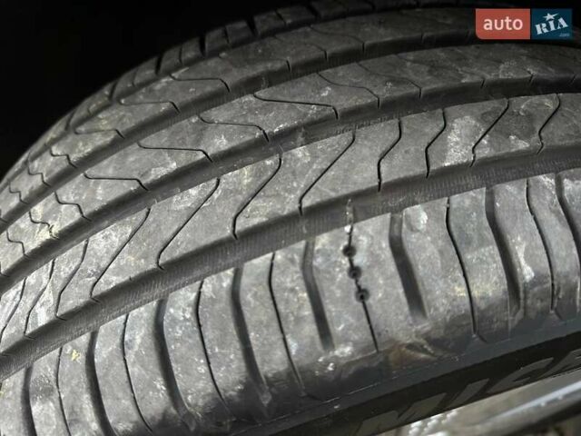 Сірий Хендай Kona Electric, об'ємом двигуна 0 л та пробігом 76 тис. км за 20500 $, фото 34 на Automoto.ua