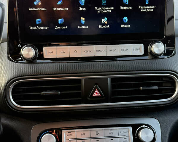 Серый Хендай Kona Electric, объемом двигателя 0 л и пробегом 77 тыс. км за 19700 $, фото 15 на Automoto.ua