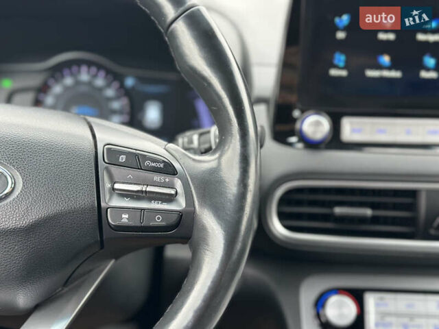 Серый Хендай Kona Electric, объемом двигателя 0 л и пробегом 167 тыс. км за 17700 $, фото 53 на Automoto.ua