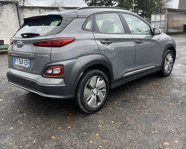 Сірий Хендай Kona Electric, об'ємом двигуна 0 л та пробігом 56 тис. км за 15400 $, фото 6 на Automoto.ua