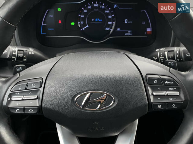 Сірий Хендай Kona Electric, об'ємом двигуна 0 л та пробігом 69 тис. км за 20900 $, фото 44 на Automoto.ua