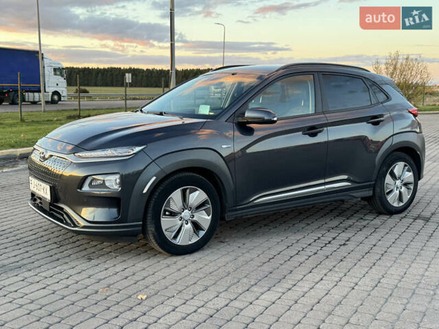 Сірий Хендай Kona Electric, об'ємом двигуна 0 л та пробігом 114 тис. км за 17999 $, фото 18 на Automoto.ua