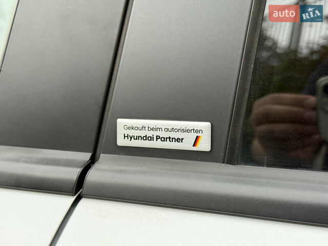 Серый Хендай Kona Electric, объемом двигателя 0 л и пробегом 26 тыс. км за 18850 $, фото 17 на Automoto.ua