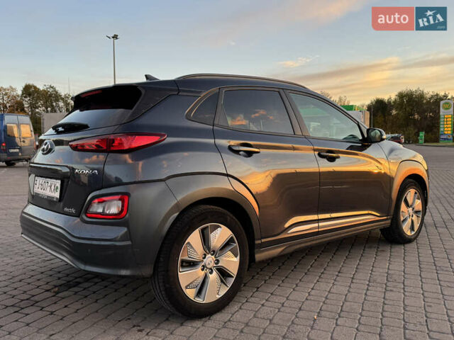 Сірий Хендай Kona Electric, об'ємом двигуна 0 л та пробігом 114 тис. км за 17999 $, фото 10 на Automoto.ua