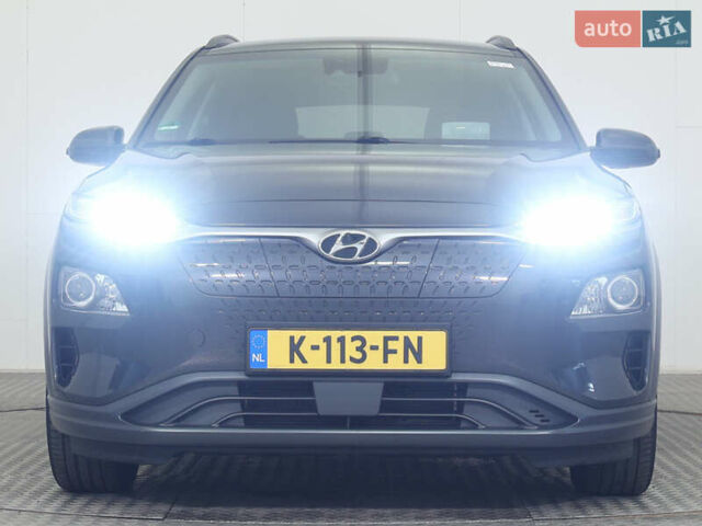 Серый Хендай Kona Electric, объемом двигателя 0 л и пробегом 155 тыс. км за 17400 $, фото 1 на Automoto.ua