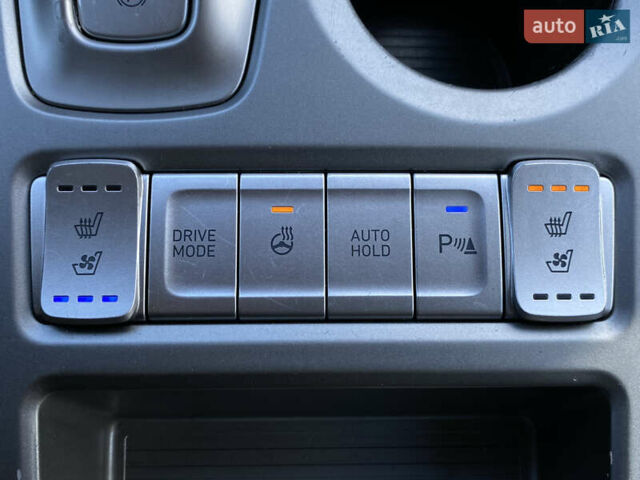 Сірий Хендай Kona Electric, об'ємом двигуна 0 л та пробігом 69 тис. км за 20900 $, фото 69 на Automoto.ua