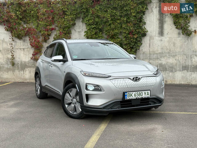 Серый Хендай Kona Electric, объемом двигателя 0 л и пробегом 26 тыс. км за 18850 $, фото 14 на Automoto.ua