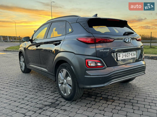Сірий Хендай Kona Electric, об'ємом двигуна 0 л та пробігом 114 тис. км за 17999 $, фото 15 на Automoto.ua