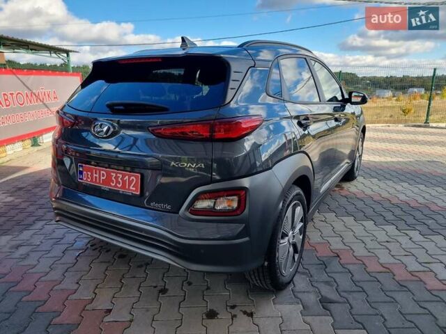 Серый Хендай Kona Electric, объемом двигателя 0 л и пробегом 42 тыс. км за 16200 $, фото 10 на Automoto.ua