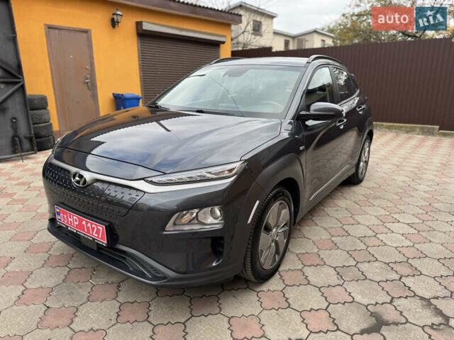 Серый Хендай Kona Electric, объемом двигателя 0 л и пробегом 106 тыс. км за 15999 $, фото 9 на Automoto.ua
