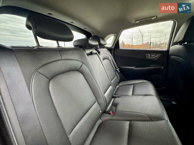 Сірий Хендай Kona Electric, об'ємом двигуна 0 л та пробігом 78 тис. км за 18900 $, фото 37 на Automoto.ua