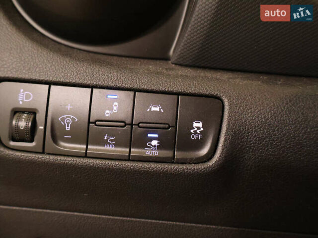 Серый Хендай Kona Electric, объемом двигателя 0 л и пробегом 155 тыс. км за 17400 $, фото 13 на Automoto.ua