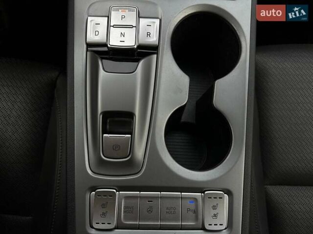 Сірий Хендай Kona Electric, об'ємом двигуна 0 л та пробігом 76 тис. км за 20500 $, фото 73 на Automoto.ua