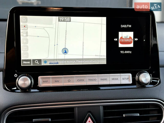 Серый Хендай Kona Electric, объемом двигателя 0 л и пробегом 159 тыс. км за 16900 $, фото 55 на Automoto.ua