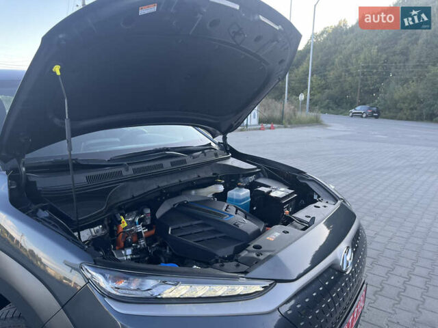 Сірий Хендай Kona Electric, об'ємом двигуна 0 л та пробігом 31 тис. км за 15500 $, фото 24 на Automoto.ua
