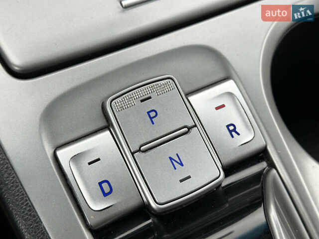 Серый Хендай Kona Electric, объемом двигателя 0 л и пробегом 167 тыс. км за 17700 $, фото 56 на Automoto.ua