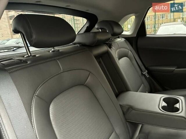 Серый Хендай Kona Electric, объемом двигателя 0 л и пробегом 78 тыс. км за 19500 $, фото 49 на Automoto.ua