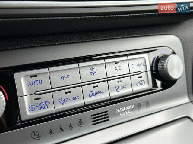 Серый Хендай Kona Electric, объемом двигателя 0 л и пробегом 167 тыс. км за 17700 $, фото 57 на Automoto.ua