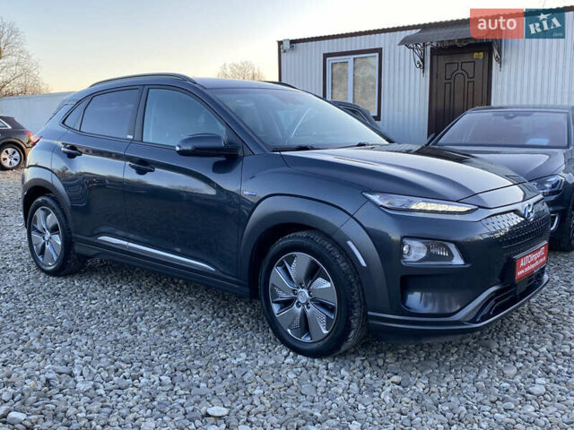 Серый Хендай Kona Electric, объемом двигателя 0 л и пробегом 104 тыс. км за 17200 $, фото 20 на Automoto.ua
