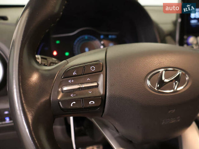 Серый Хендай Kona Electric, объемом двигателя 0 л и пробегом 155 тыс. км за 17400 $, фото 12 на Automoto.ua