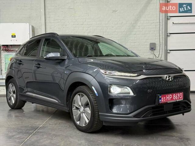 Сірий Хендай Kona Electric, об'ємом двигуна 0 л та пробігом 71 тис. км за 18465 $, фото 25 на Automoto.ua