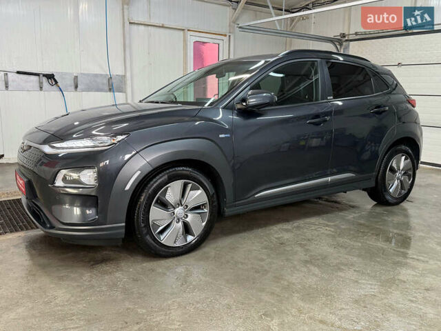 Серый Хендай Kona Electric, объемом двигателя 0 л и пробегом 36 тыс. км за 20700 $, фото 15 на Automoto.ua