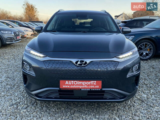 Серый Хендай Kona Electric, объемом двигателя 0 л и пробегом 104 тыс. км за 17200 $, фото 10 на Automoto.ua