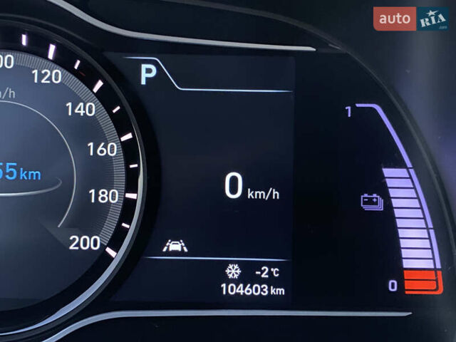 Серый Хендай Kona Electric, объемом двигателя 0 л и пробегом 104 тыс. км за 17200 $, фото 48 на Automoto.ua