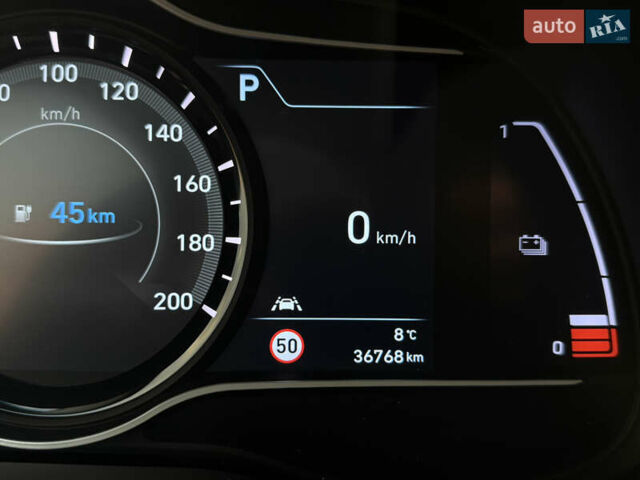 Серый Хендай Kona Electric, объемом двигателя 0 л и пробегом 36 тыс. км за 20700 $, фото 51 на Automoto.ua