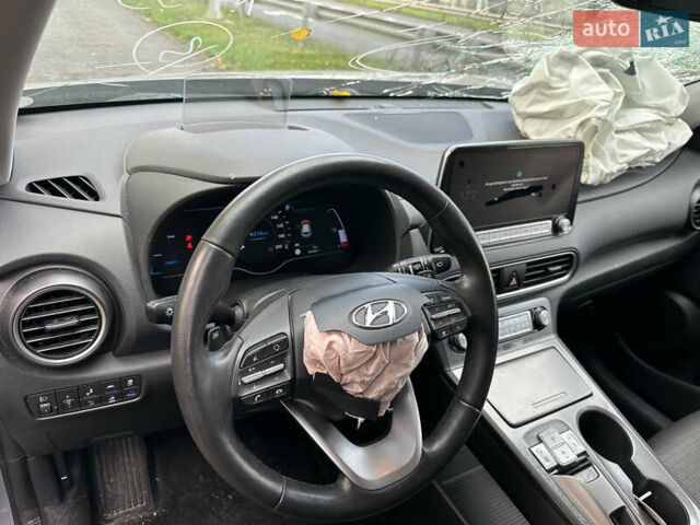 Серый Хендай Kona Electric, объемом двигателя 0 л и пробегом 69 тыс. км за 12600 $, фото 14 на Automoto.ua