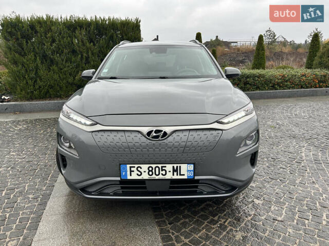Сірий Хендай Kona Electric, об'ємом двигуна 0 л та пробігом 61 тис. км за 15780 $, фото 2 на Automoto.ua
