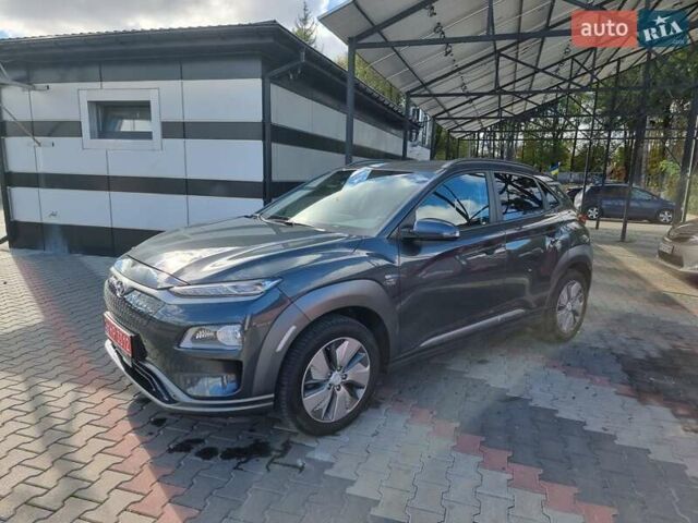 Серый Хендай Kona Electric, объемом двигателя 0 л и пробегом 42 тыс. км за 16200 $, фото 15 на Automoto.ua