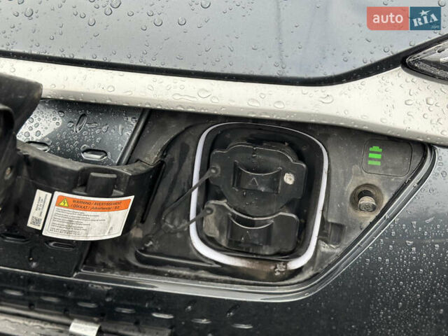 Серый Хендай Kona Electric, объемом двигателя 0 л и пробегом 167 тыс. км за 17700 $, фото 59 на Automoto.ua