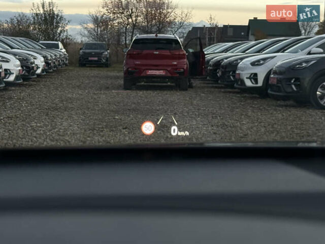 Серый Хендай Kona Electric, объемом двигателя 0 л и пробегом 36 тыс. км за 20700 $, фото 3 на Automoto.ua