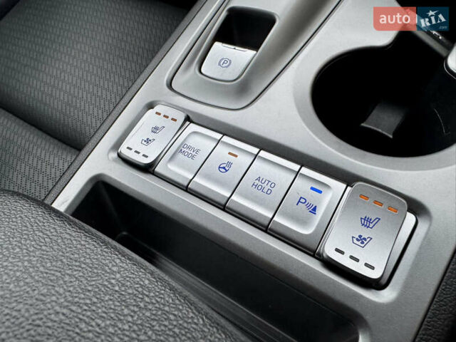 Сірий Хендай Kona Electric, об'ємом двигуна 0 л та пробігом 78 тис. км за 18900 $, фото 53 на Automoto.ua