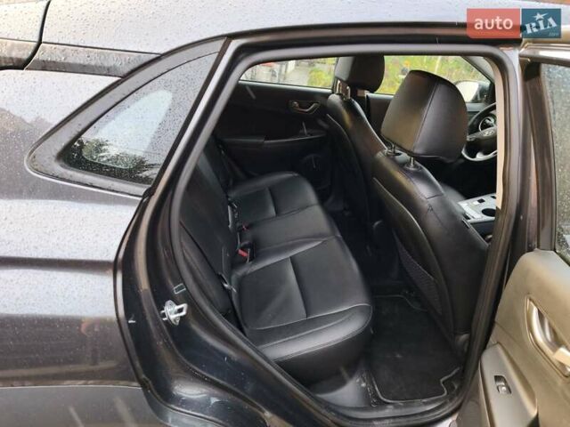 Серый Хендай Kona Electric, объемом двигателя 0 л и пробегом 121 тыс. км за 16000 $, фото 18 на Automoto.ua