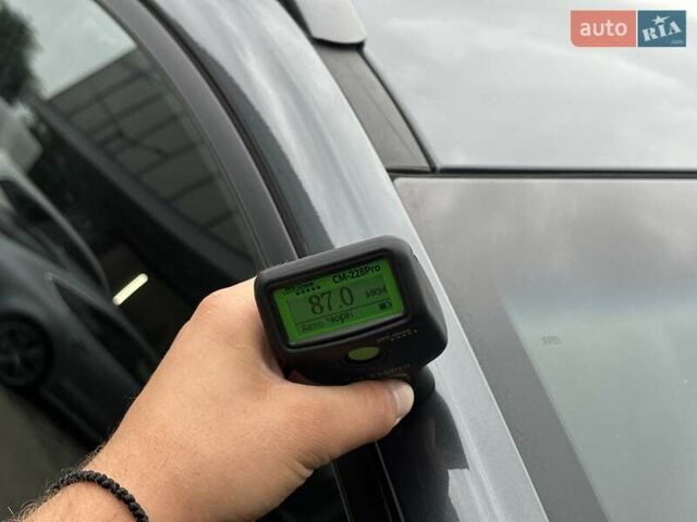 Сірий Хендай Kona Electric, об'ємом двигуна 0 л та пробігом 63 тис. км за 18500 $, фото 42 на Automoto.ua