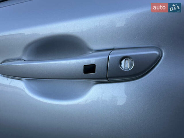 Серый Хендай Kona Electric, объемом двигателя 0 л и пробегом 109 тыс. км за 18450 $, фото 20 на Automoto.ua