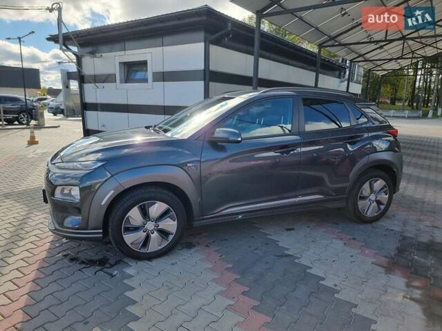 Серый Хендай Kona Electric, объемом двигателя 0 л и пробегом 42 тыс. км за 16200 $, фото 19 на Automoto.ua