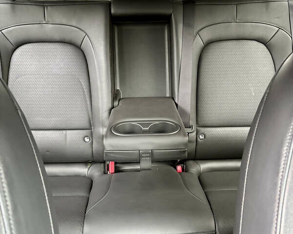 Серый Хендай Kona Electric, объемом двигателя 0 л и пробегом 130 тыс. км за 18500 $, фото 21 на Automoto.ua